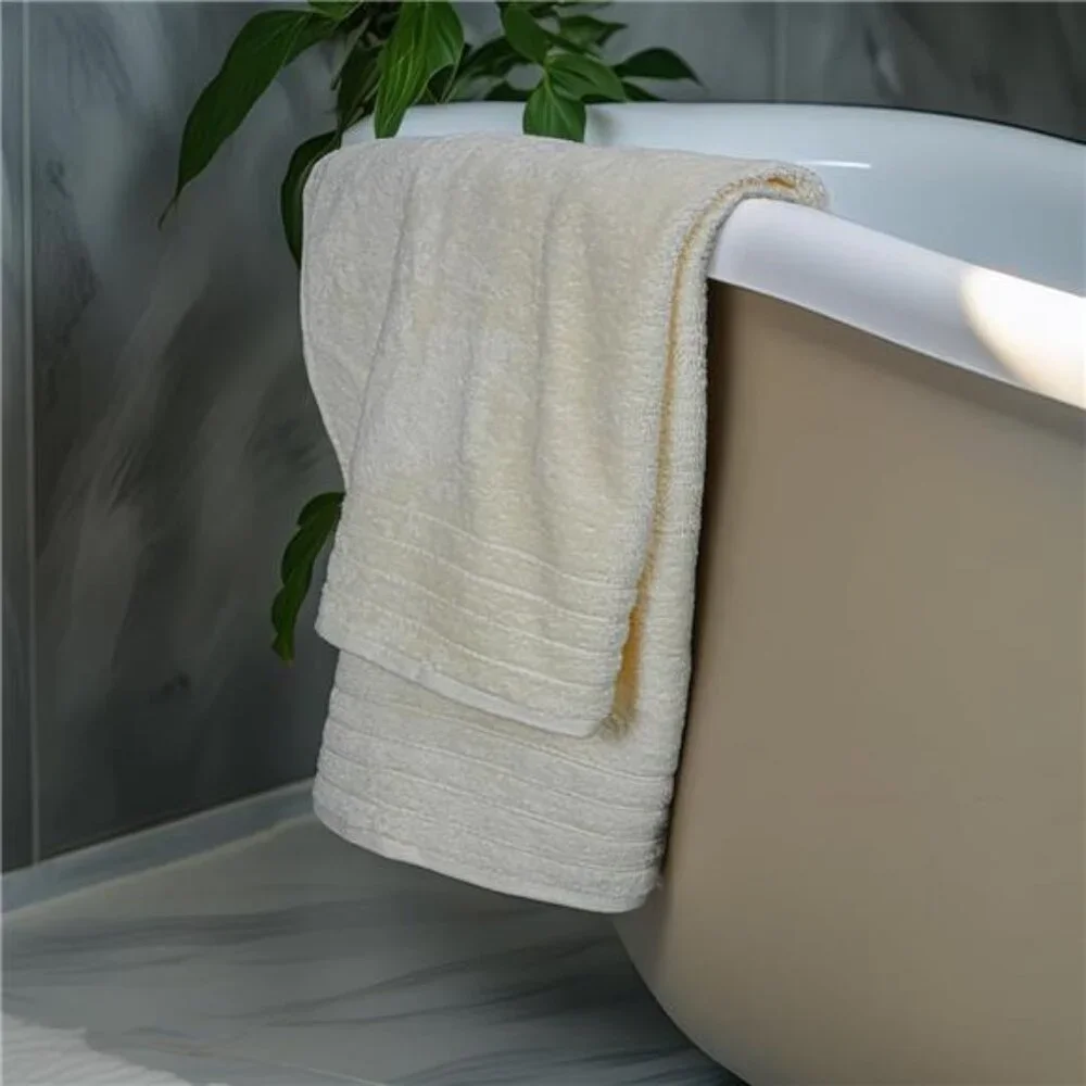 New Pack of 4 Extra Large Bath Towels 30 x 60 Inches, 100% Cotton